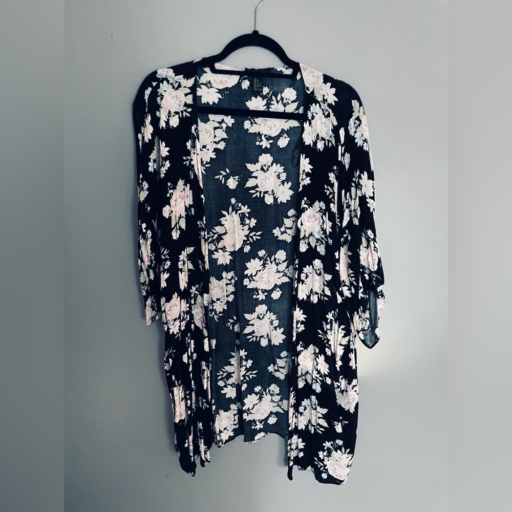 Flowered Lightweight Cardigan